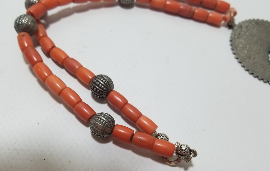 MERCAN TAŞLI OSMANLI DÖNEMİ ÜZERİ DUALI GERDANLIK