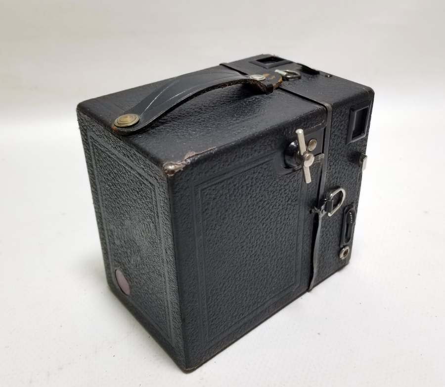 YÜKSEK KONDİSYONDA ANTİKA FOTOĞRAF MAKİNESİ