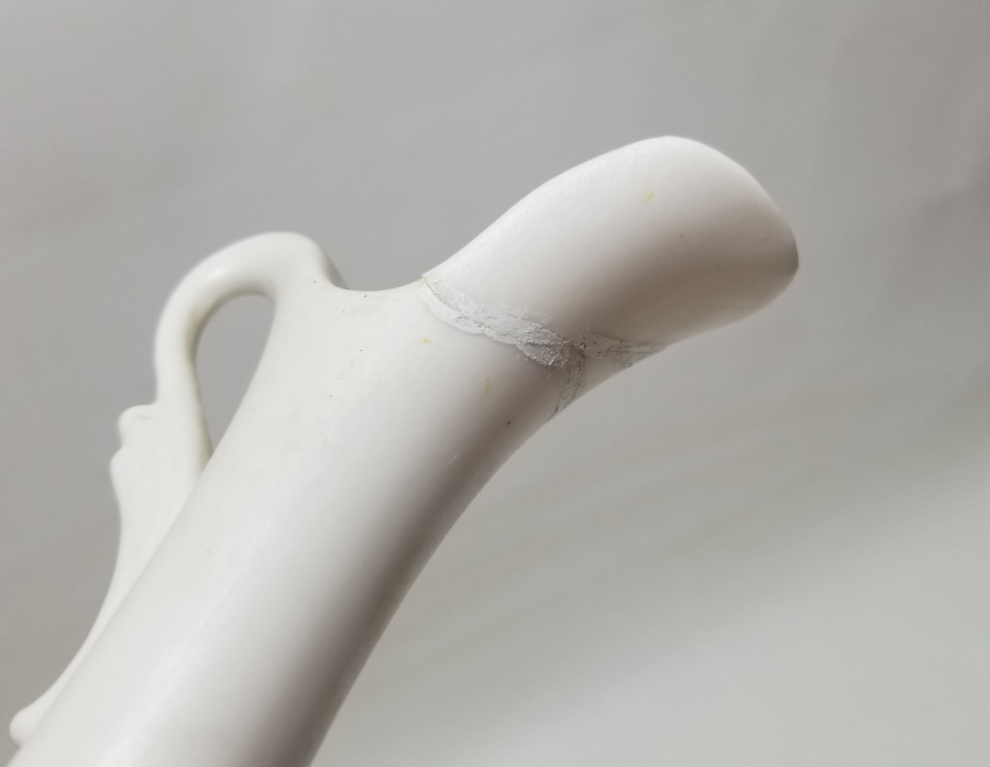 KABARTMA İŞÇİLİKLİ ANTİKA VAZO