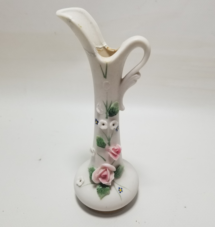 KABARTMA İŞÇİLİKLİ ANTİKA VAZO