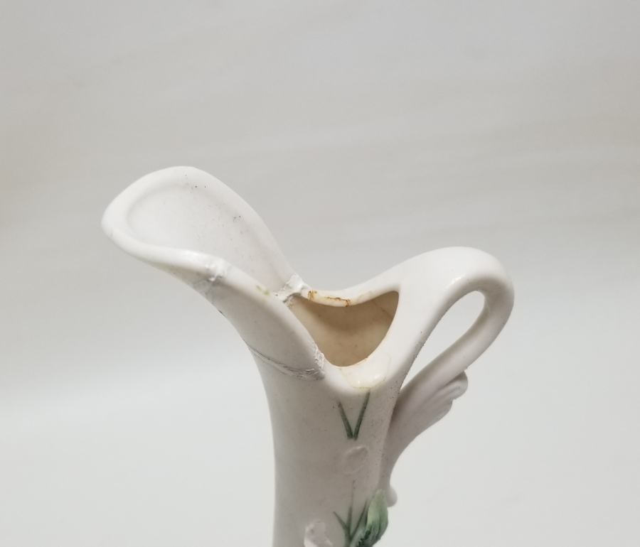 KABARTMA İŞÇİLİKLİ ANTİKA VAZO