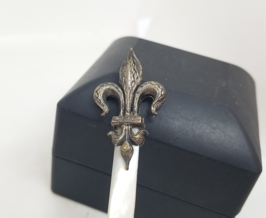 GÜMÜŞ TUTMAÇLI ANTİKA SEDEF ZARF AÇACAĞI