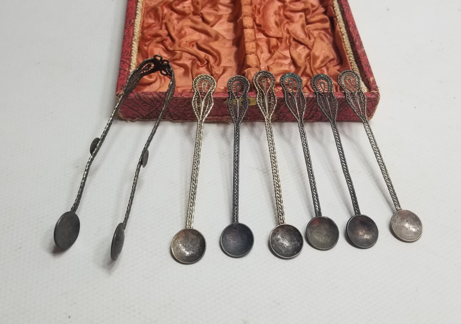 ORİJİNAL KUTUSUNDA OSMANLI PARALARINDAN YAPILMIŞ OSMANLI DÖNEMİ ÇAY KAŞIĞI SETİ