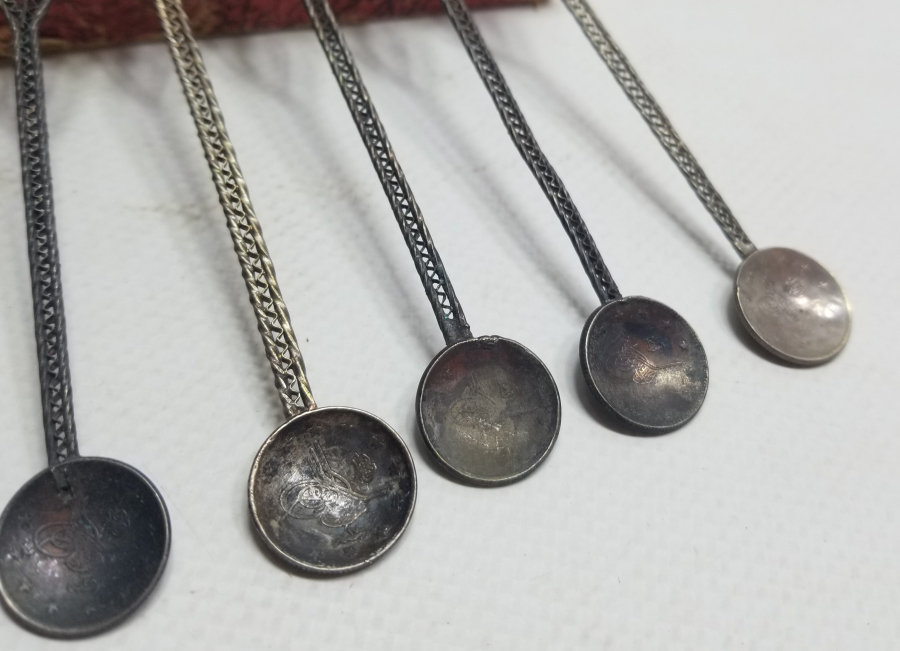 ORİJİNAL KUTUSUNDA OSMANLI PARALARINDAN YAPILMIŞ OSMANLI DÖNEMİ ÇAY KAŞIĞI SETİ