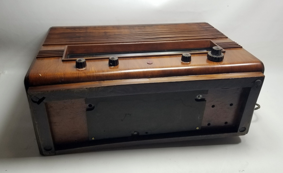 ÇALIŞIR DURUMDA AHŞAP KASA ANTİKA TESLA RADYO