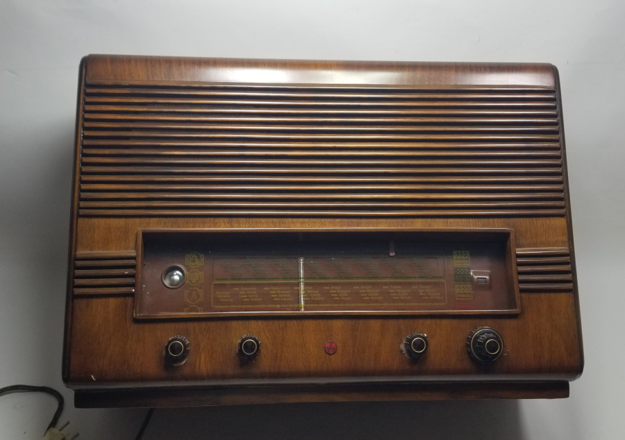 ÇALIŞIR DURUMDA AHŞAP KASA ANTİKA TESLA RADYO