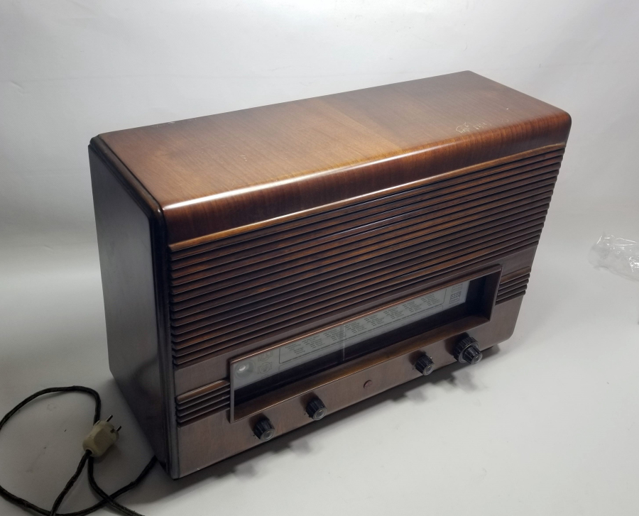 ÇALIŞIR DURUMDA AHŞAP KASA ANTİKA TESLA RADYO