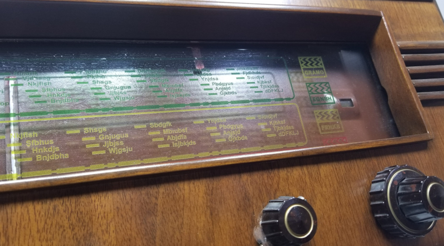 ÇALIŞIR DURUMDA AHŞAP KASA ANTİKA TESLA RADYO