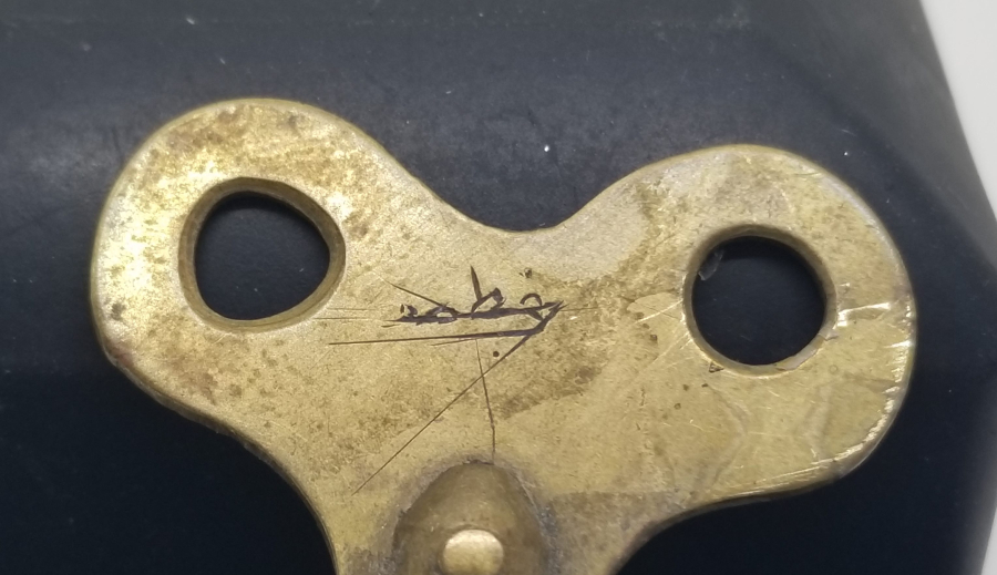 ÜZERİ OSMANLICA YAZILI OSMANLI DÖNEMİ DUVAR SAATİ ANAHTARI