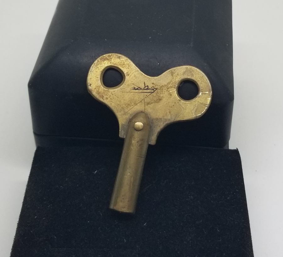 ÜZERİ OSMANLICA YAZILI OSMANLI DÖNEMİ DUVAR SAATİ ANAHTARI