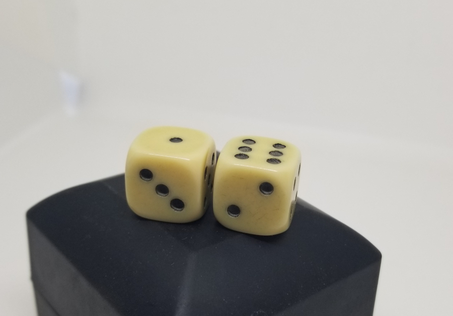 ANTİKA ÇİFT KATALİN ZAR