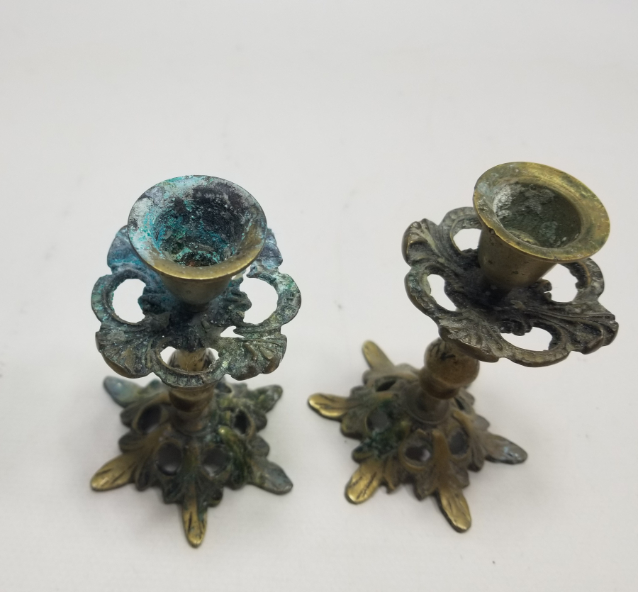 KABARTMA İŞÇİLİKLİ ANTİKA ÇİFT ŞAMDAN - MUMLUK