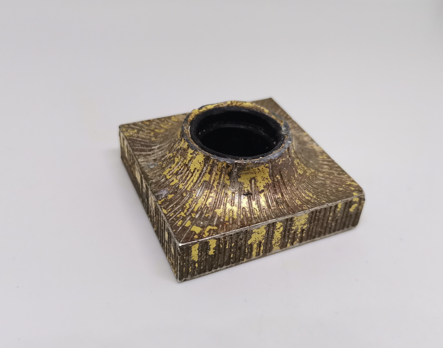 KABARTMA İŞÇİLİKLİ GÜMÜŞ KAPLAMA ANTİKA PARFÜM ŞİŞESİ KAPAĞI