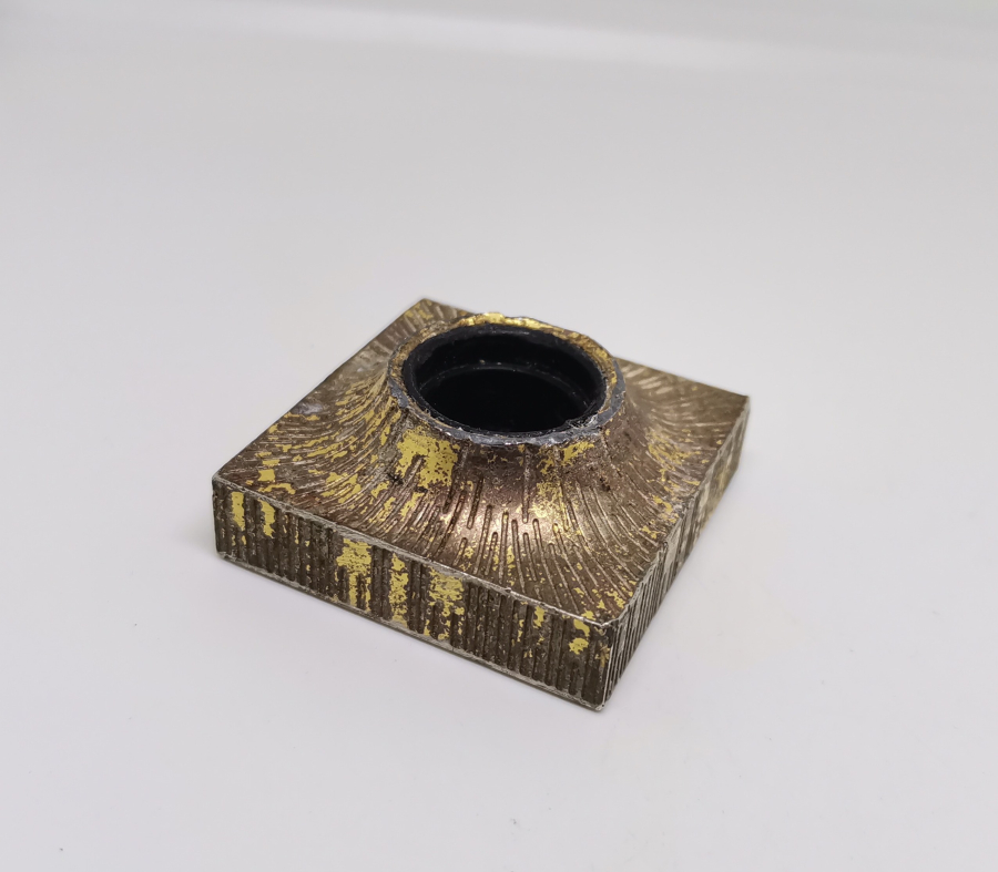 KABARTMA İŞÇİLİKLİ GÜMÜŞ KAPLAMA ANTİKA PARFÜM ŞİŞESİ KAPAĞI