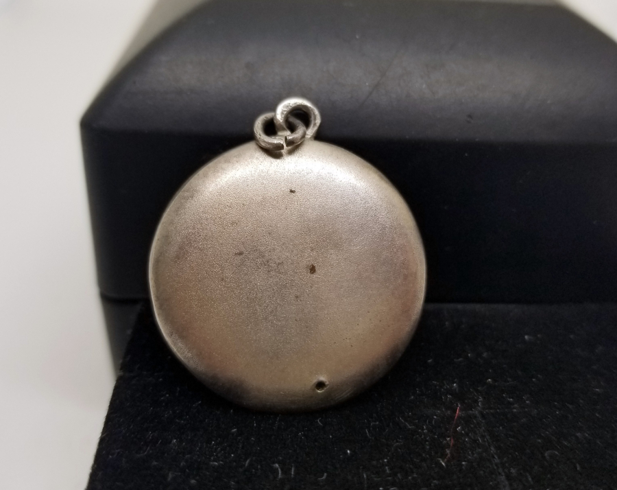 KABARTMA İŞÇİLİKLİ GÜMÜŞ KOLYE UCU