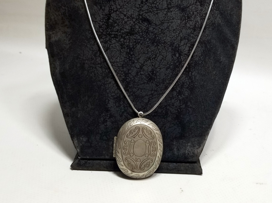 GÜMÜŞ KAPLAMA ANTİKA KOLYE FOTOĞRAFLIK