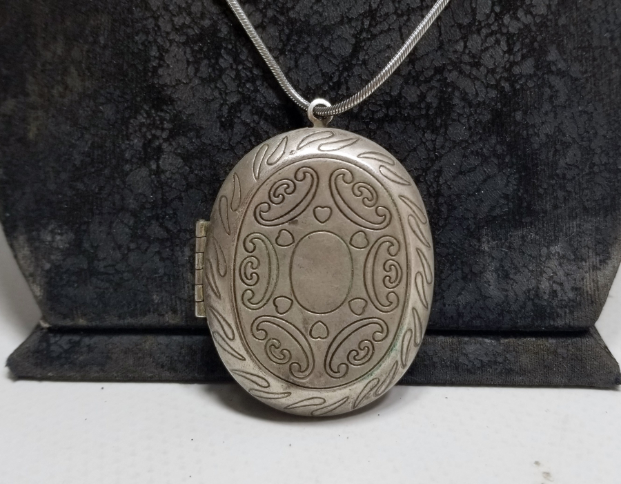 GÜMÜŞ KAPLAMA ANTİKA KOLYE FOTOĞRAFLIK