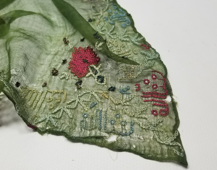 ETRAFI OSMANLICA YAZILI OSMANLI DÖNEMİ NADİR RENKTE İPEK GELİN ÖRTÜSÜ