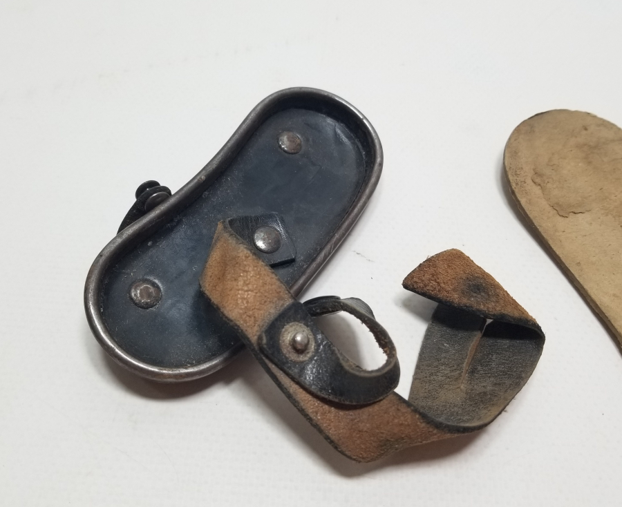 1. DÜNYA SAVAŞI DÖNEMİ OSMANLI SUBAY DÜRBÜNÜ KUTUSU PARÇALARI