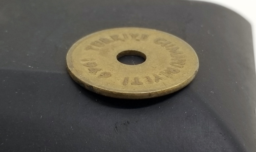 YÜKSEK KONDSİYONDA KOLEKSİYONLUK 1949 YILI DELİKLİ 2,5 KURUŞ