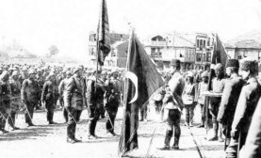 1. DÜNYA SAVAŞI DÖNEMİ NADİR ASKERİ SANCAK ALEMİ