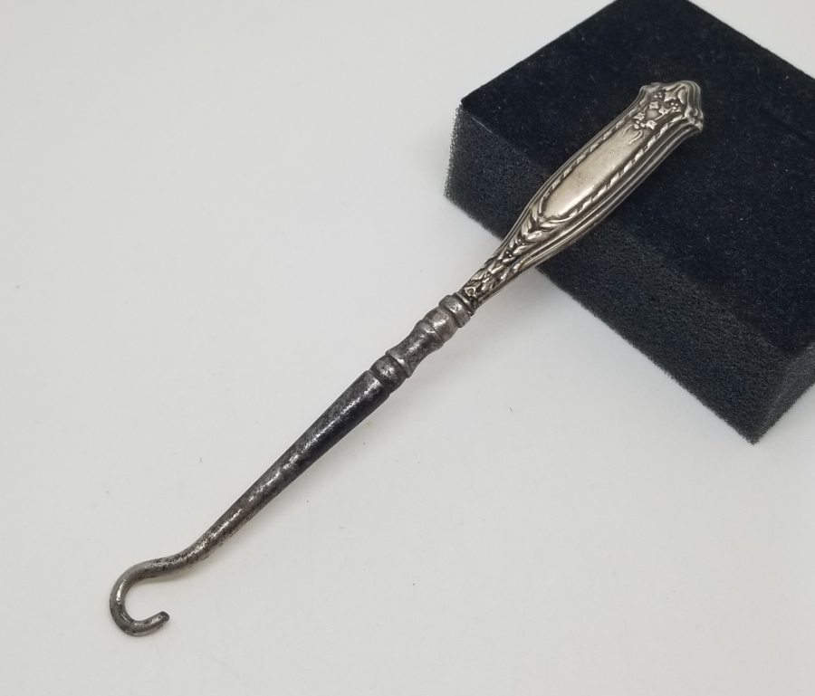 GÜMÜŞ SAPLI ANTİKA POTİN BAĞLAMA ALETİ