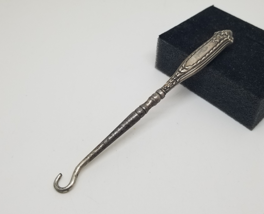 GÜMÜŞ SAPLI ANTİKA POTİN BAĞLAMA ALETİ