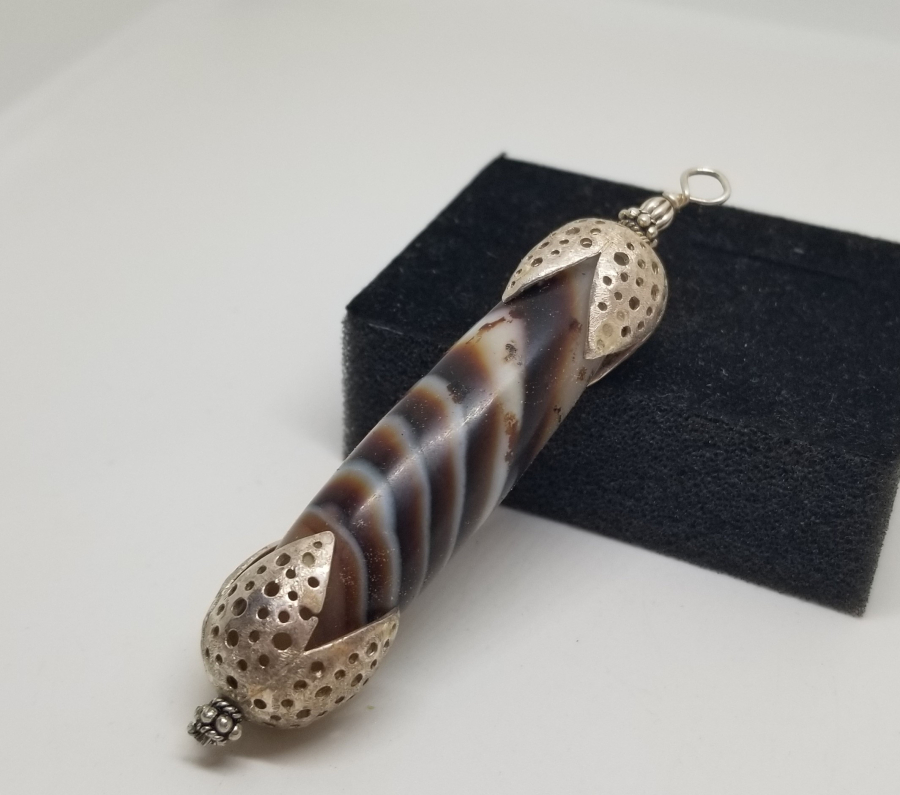 AKİK TAŞLI ÖZEL YAPIM ANTİKA GÜMÜŞ KOLYE UCU