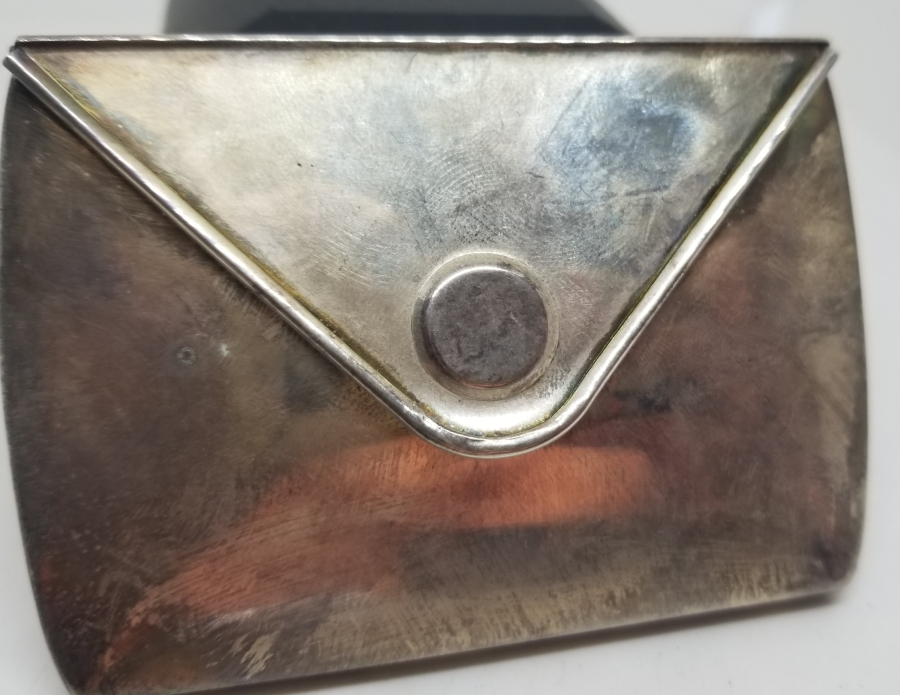 GÜMÜŞ KAPLAMA METAL KUTUSUNDA ANTİKA SEYAHAT DİKİŞ TAKIMI