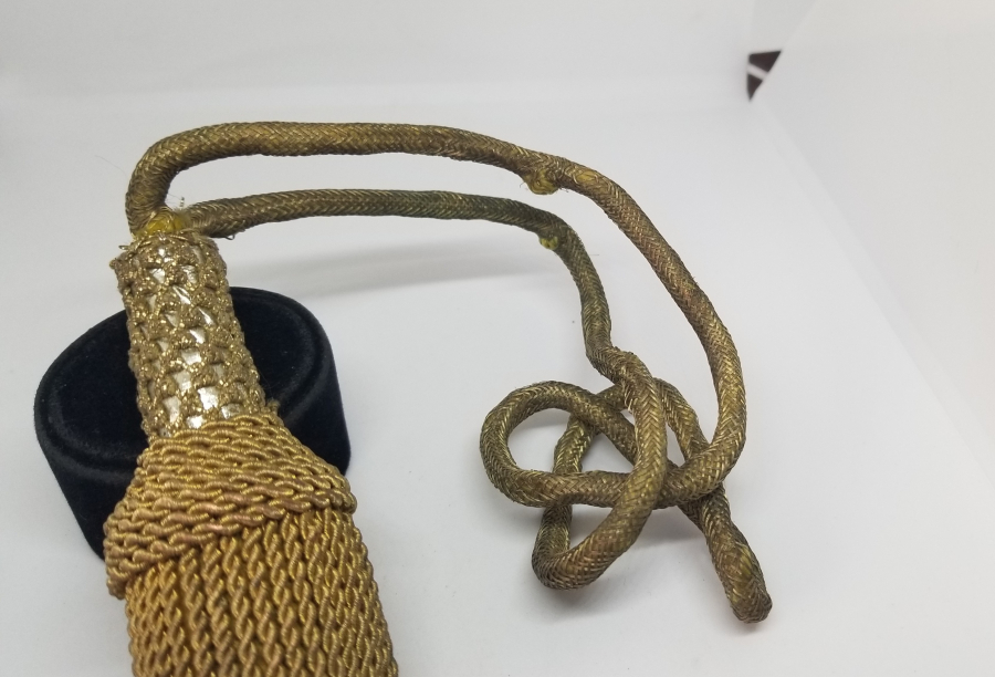 SIRMA İŞÇİLİKLİ ANTİKA SUBAY KILICI PÜSKÜLÜ