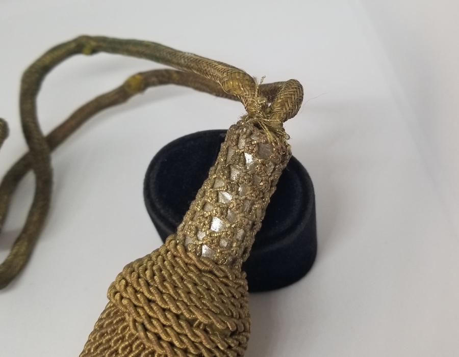 SIRMA İŞÇİLİKLİ ANTİKA SUBAY KILICI PÜSKÜLÜ