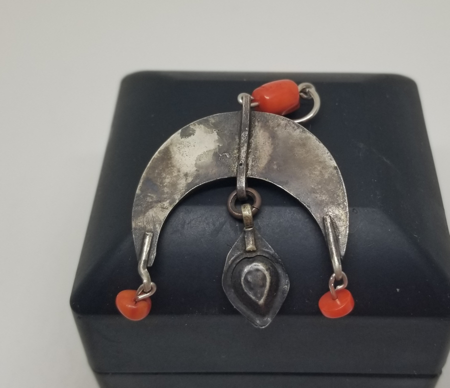 OSMANLI DÖNEMİ MERCAN TAŞLI VE HİLAL FORMLU GERDANLIK PARÇASI