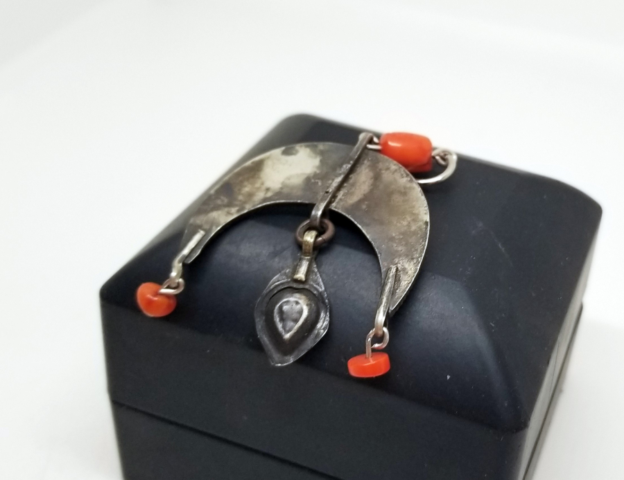 OSMANLI DÖNEMİ MERCAN TAŞLI VE HİLAL FORMLU GERDANLIK PARÇASI