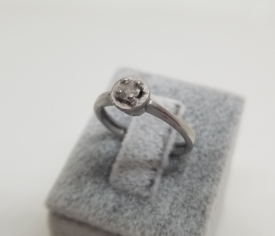 PIRLANTA TAŞLI TEKTAŞ YÜZÜK