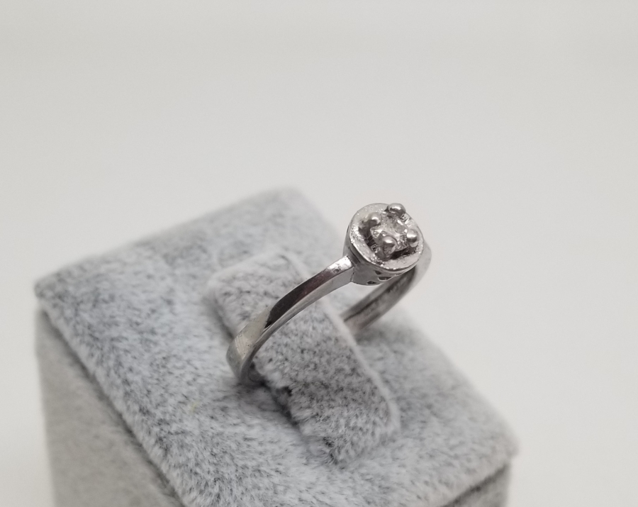 PIRLANTA TAŞLI TEKTAŞ YÜZÜK