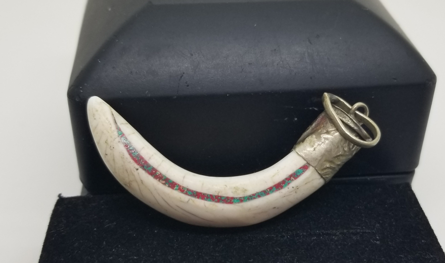 ANTİKA HİPOPOTAM DİŞİNDEN YAPILMIŞ UZAKDOĞU KOLYE UCU