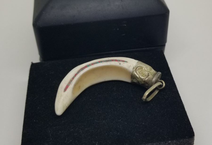 ANTİKA HİPOPOTAM DİŞİNDEN YAPILMIŞ UZAKDOĞU KOLYE UCU