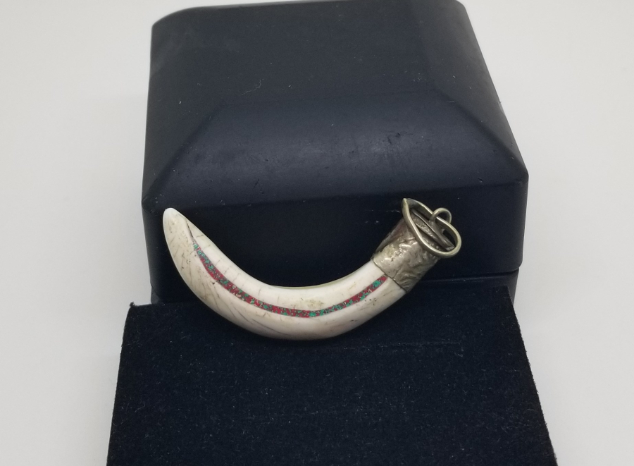 ANTİKA HİPOPOTAM DİŞİNDEN YAPILMIŞ UZAKDOĞU KOLYE UCU