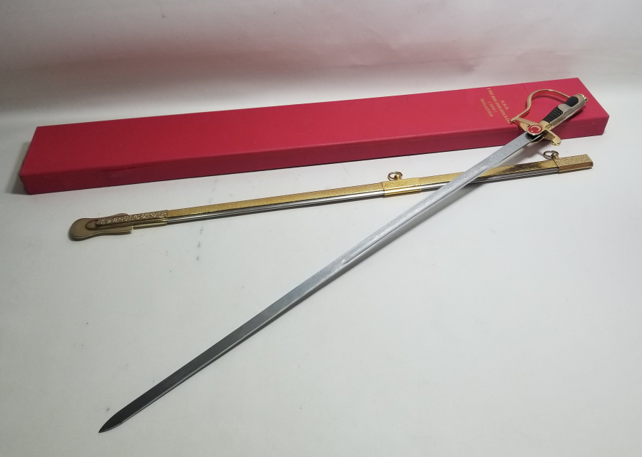 ORİJİNAL KUTUSUNDA ÇİL KONDİSYONDA SUBAY KILICI