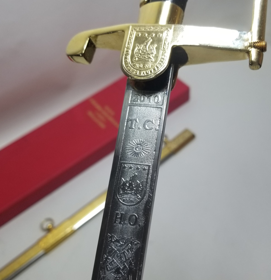 ORİJİNAL KUTUSUNDA ÇİL KONDİSYONDA SUBAY KILICI