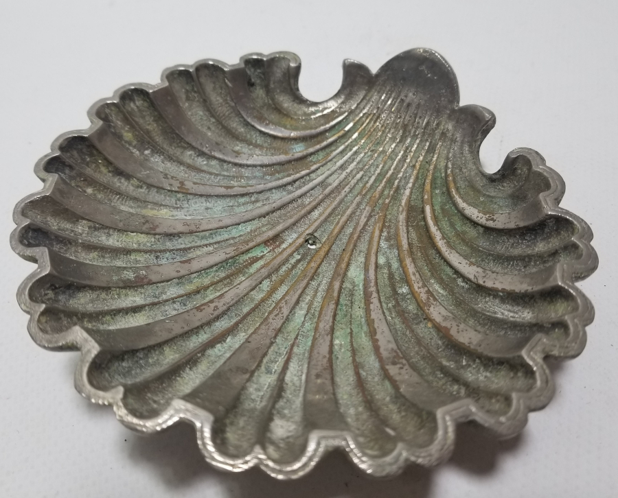 KABARTMA İŞÇİLİKLİ GÜMÜŞ KAPLAMA ANTİKA İKRAMLIK