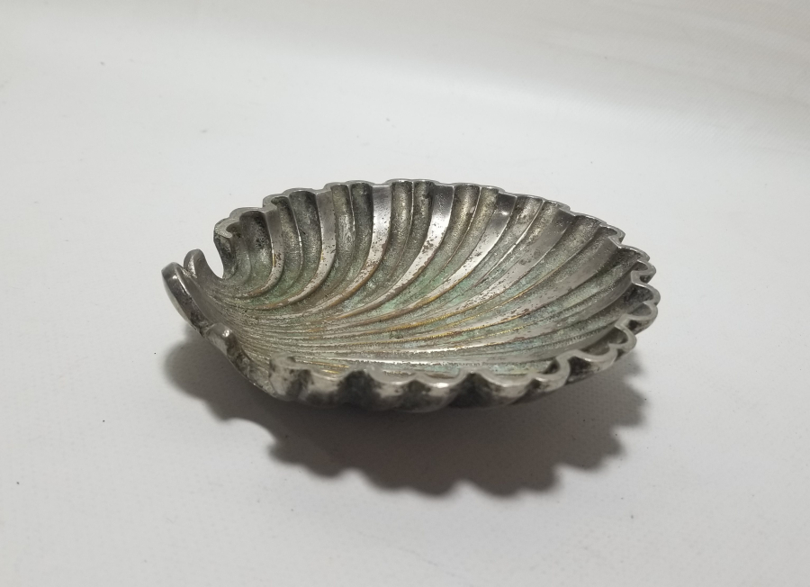 KABARTMA İŞÇİLİKLİ GÜMÜŞ KAPLAMA ANTİKA İKRAMLIK