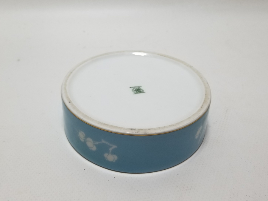 ÜZERİ ALTIN VARAKLI BOHEMYA PORSELEN KASE