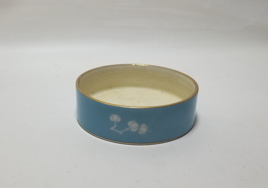 ÜZERİ ALTIN VARAKLI BOHEMYA PORSELEN KASE