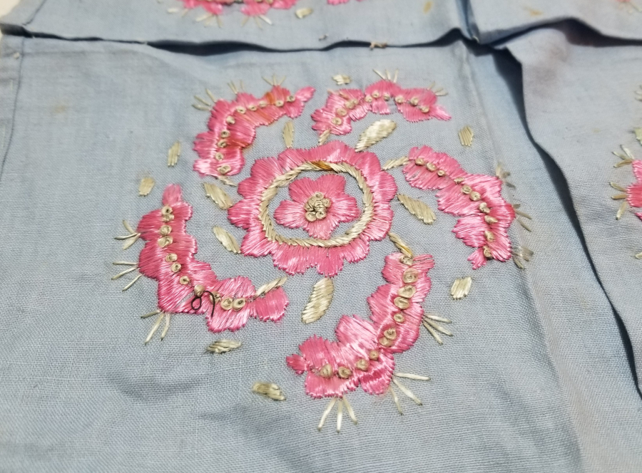 OSMANLI DÖNEMİ ÇARKIFELEK MOTİFLİ İŞLEMELİ EL İŞİ GELİN ÇEVRESİ