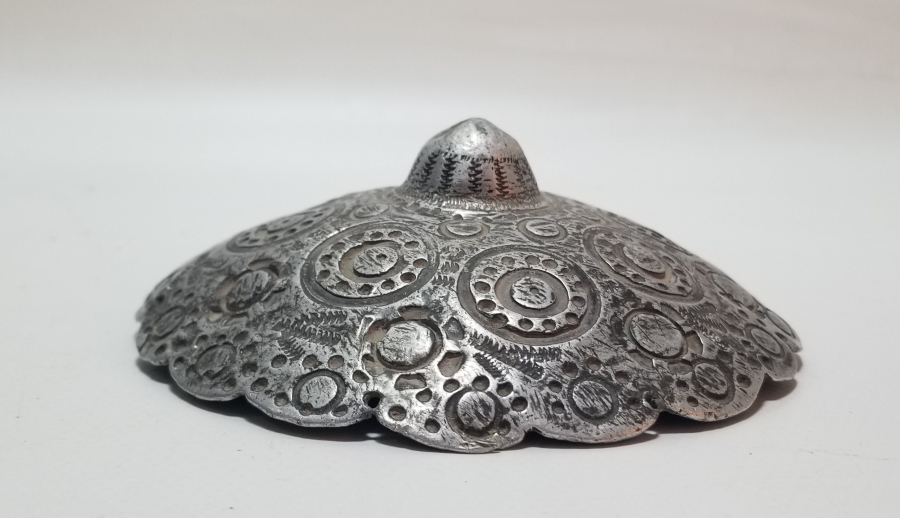 ALÜMİNYUMDAN MAMUL ESARET YADİGARI EL YAPIMI GELİN TEPELİĞİ