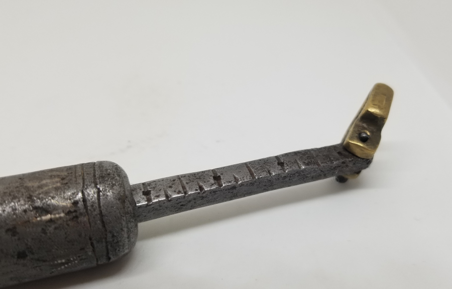 ÜZERİ GÜMÜŞ ÇAKMA İŞÇİLİKLİ OSMANLI DÖNEMİ YENİÇERİ BARUTÖLÇER