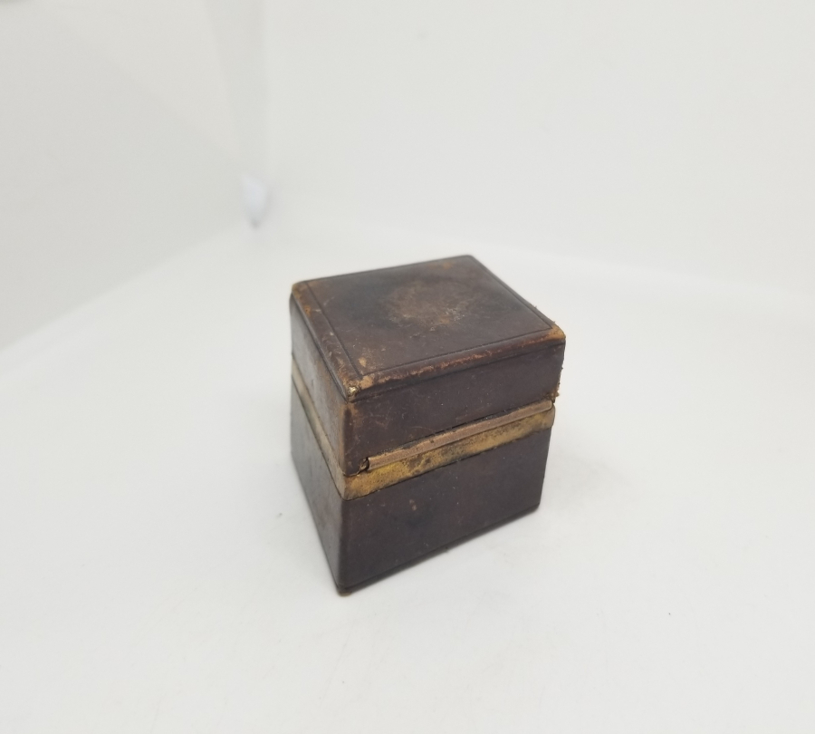 ÜZERİ KALEM İŞÇİLİKLİ VE ALTIN VERMEYLİ OSMANLI DÖNEMİ NADİR SEYAHAT HOKKASI