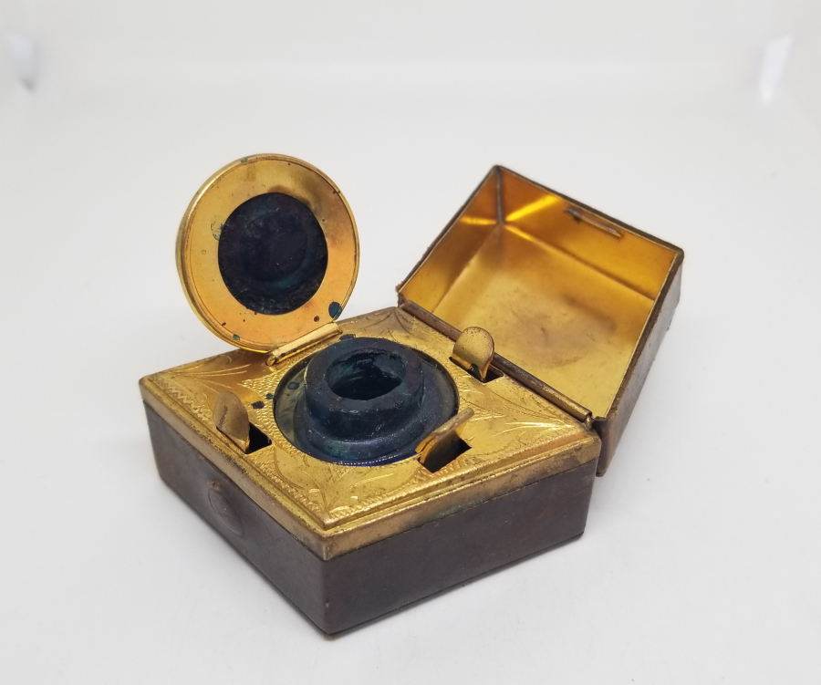 ÜZERİ KALEM İŞÇİLİKLİ VE ALTIN VERMEYLİ OSMANLI DÖNEMİ NADİR SEYAHAT HOKKASI