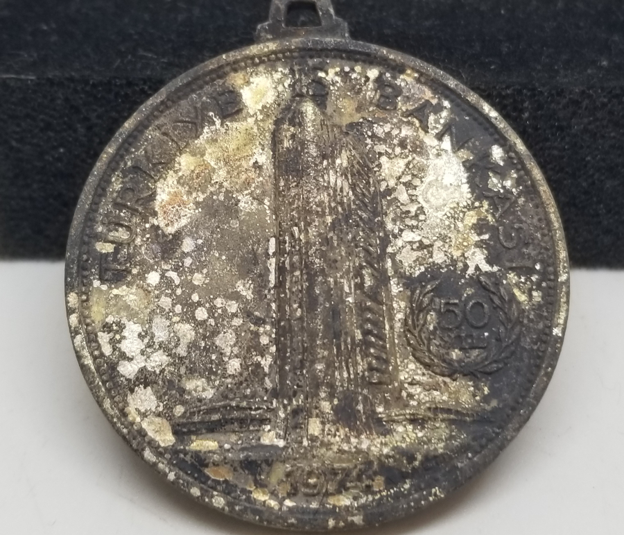 GÜMÜŞ KAPLAMA ANTİKA 50. YIL HATIRASI İŞBANKASI ANAHTARLIK